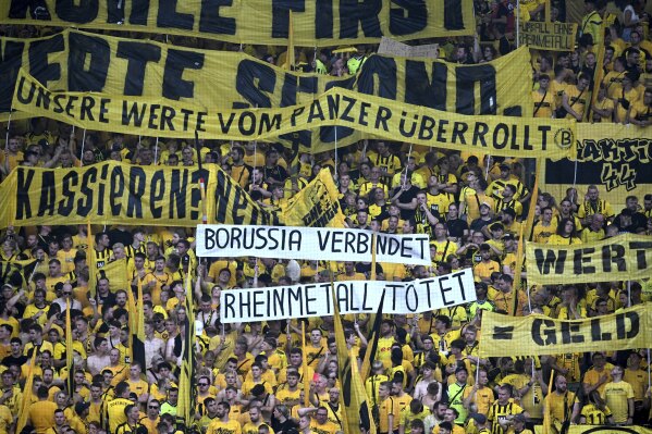 The Impact of Borussia Dortmund’s Supporters on Team Performance